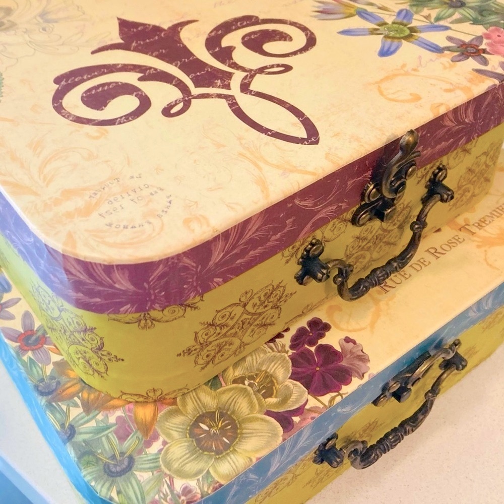 Paris French styled keepsake boxes w/lock & with notecards /envelopes 3pc total